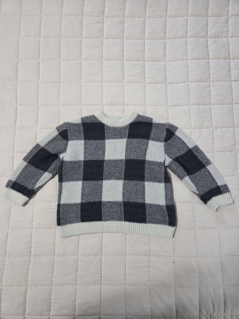 Zara Contrast Ribbed Neck Check Sweater in Gray & Cream